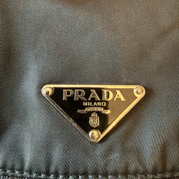 ❤️💗PRADA Black Tesduto snd Saffiano Leather Shoulder Bag💗❤️ - Picture 3 of 17